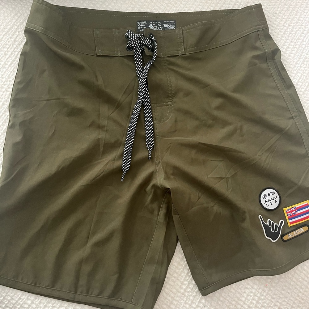 Of one sea men’s board shorts. Worn once